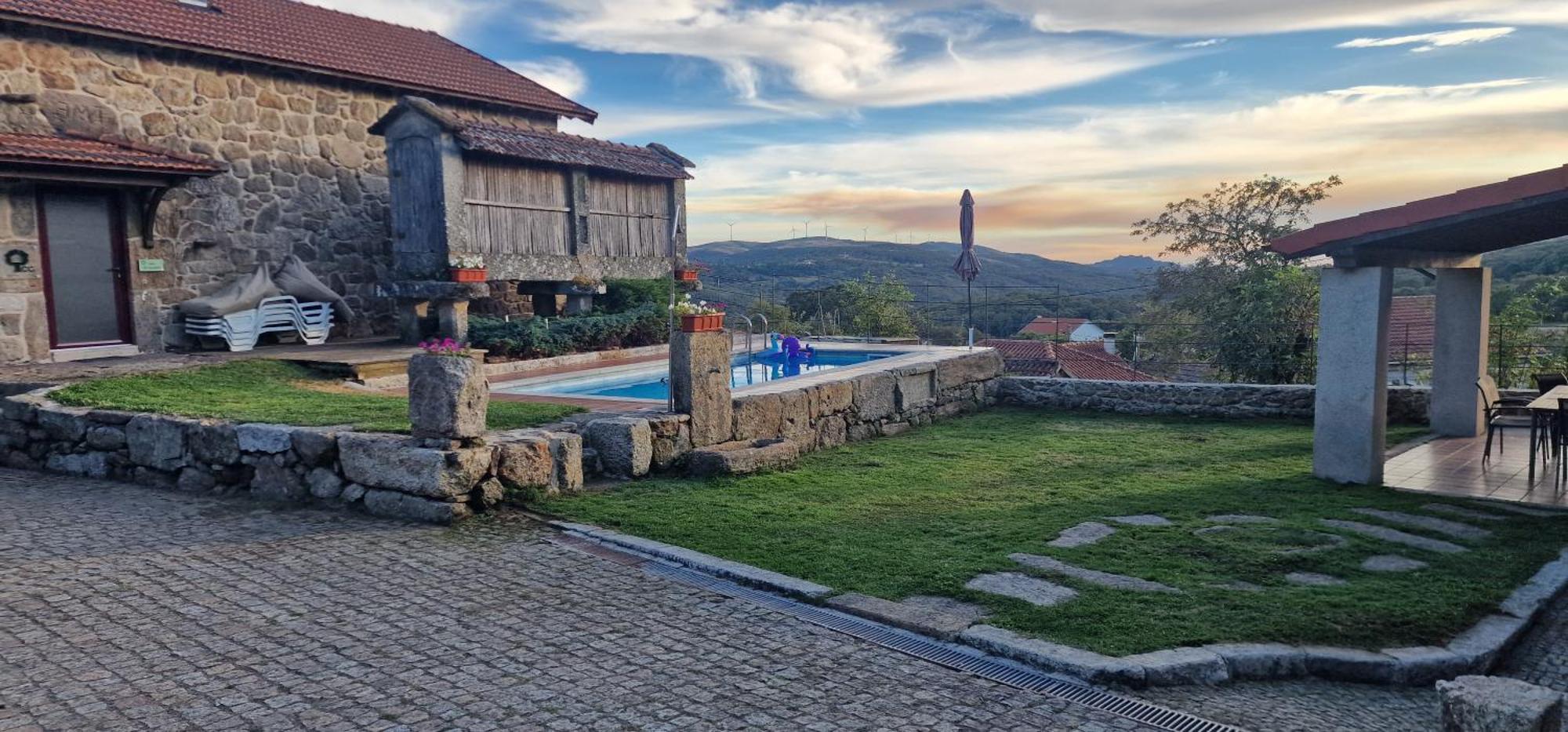 Casa Entre-Palheiros E Casa Do Canastro Montalegre Ngoại thất bức ảnh