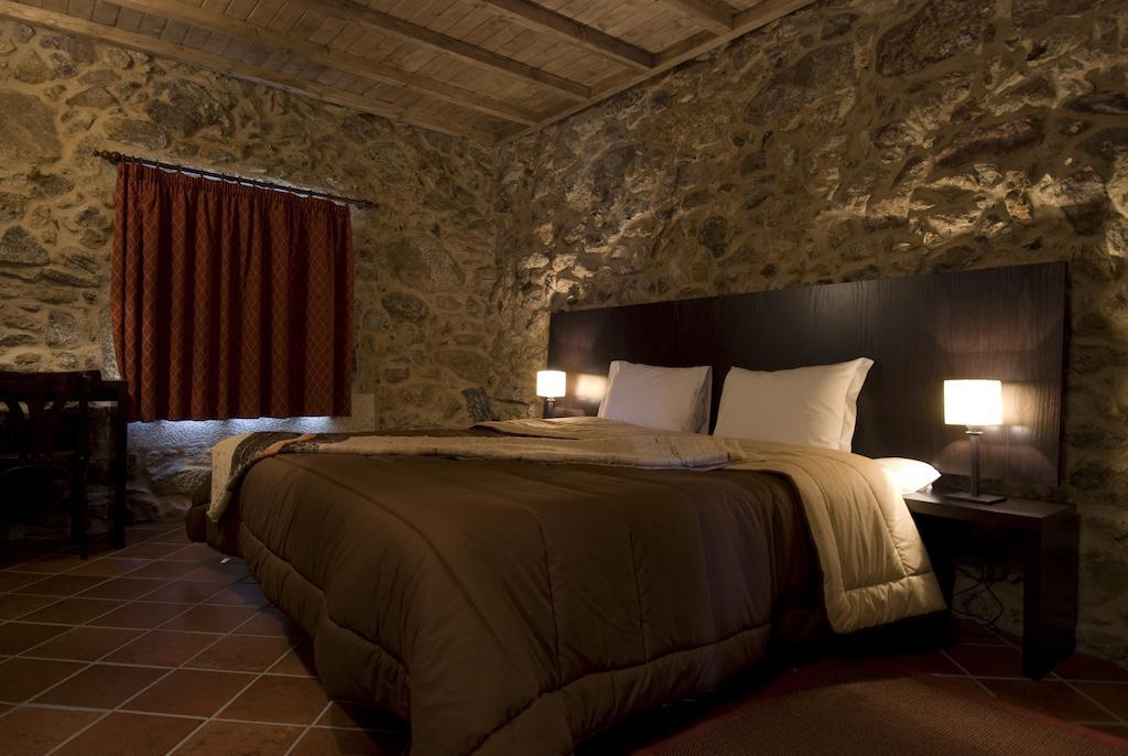 Casa Entre-Palheiros E Casa Do Canastro Montalegre Phòng bức ảnh