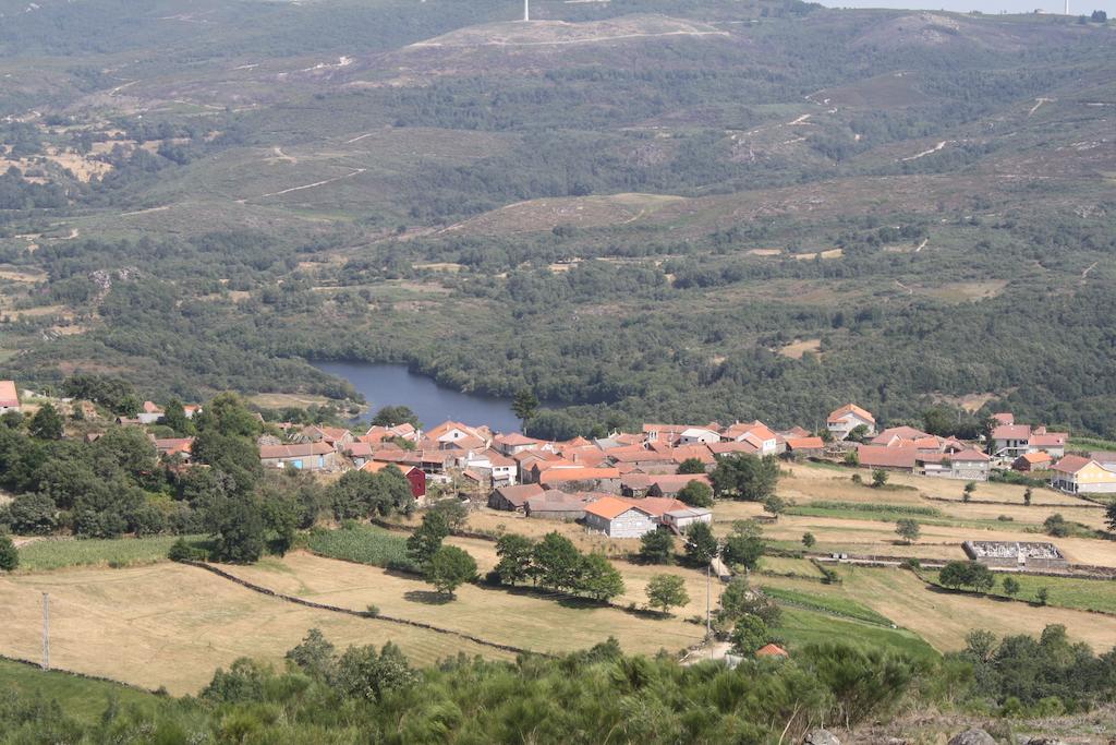 Casa Entre-Palheiros E Casa Do Canastro Montalegre Ngoại thất bức ảnh